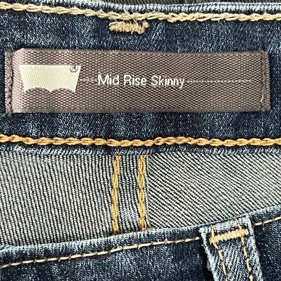 Levi's MID-RISE SKINNY WOMENS, MED WASH JEANS, SIZE 30 IN WAIST, 29 IN‎ INSEAM - Picture 9 of 13